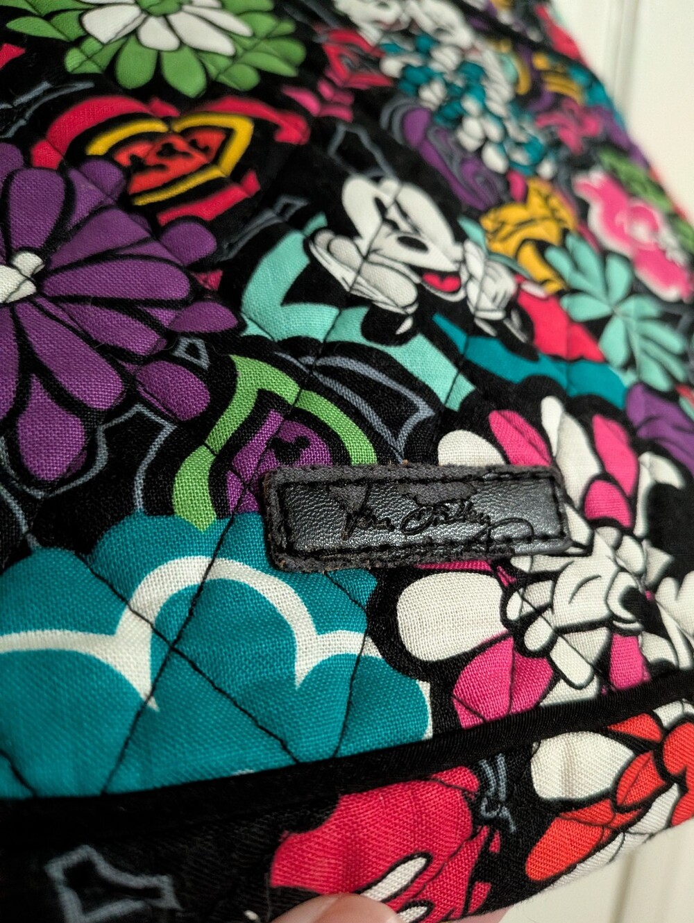 NWT Vera Bradley Disney Parks Mickeys Magical Blooms Triple Zip Hipster - Picture 4 of 8